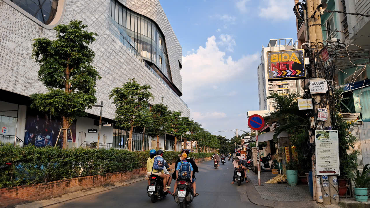 BÁN NHÀ 3 LẦU BÊN HÔNG GIGAMALL - ĐƯỜNG 20 HIỆP BÌNH CHÁNH - THÀNH PHỐ THỦ ĐỨC 15979579