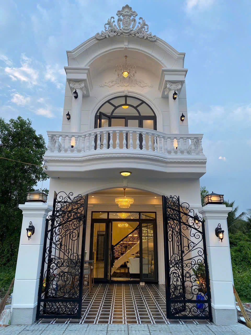 CẦN BÁN CĂN NHÀ LẦU TÂN CỔ ĐIỂN SÀN ĐÚC THẬT 100% XÃ MỸ PHONG - TP.MỸ THO - TIỀN GIANG. 15979593