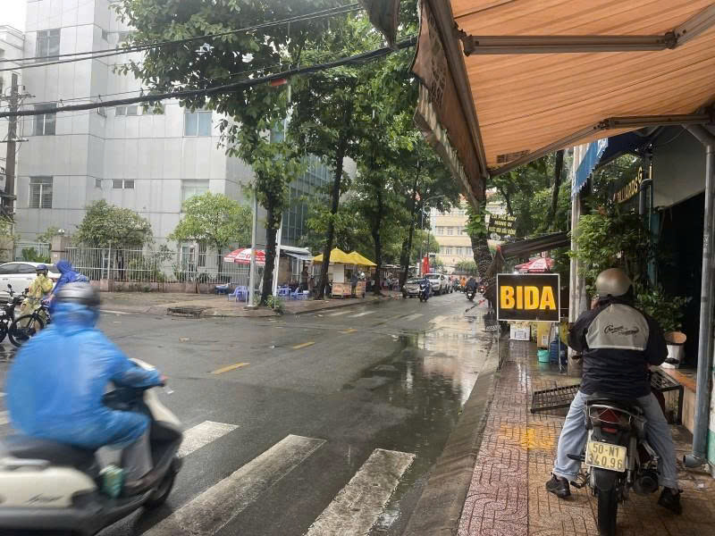 Bán nhà Mặt tiền Phạm Vấn - gần Nguyễn Sơn, 10x29m, 2 tầng - 1 đời chủ - tiện xây, 42 tỷ. 15979627