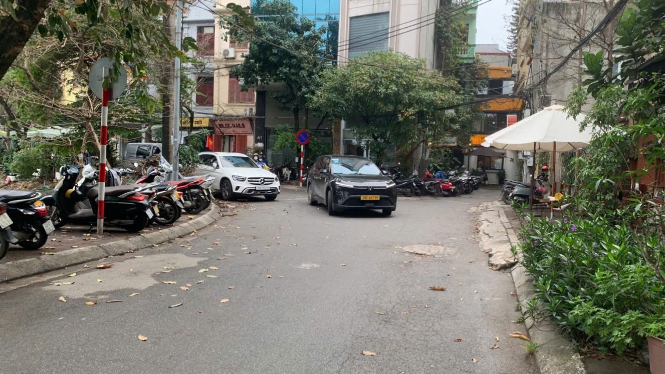 Hiếm, Bán nhà Đào Tấn Phan Kế Bính, 3 ô tô tránh, kinh doanh, 80m mặt tiền 5m 15979713