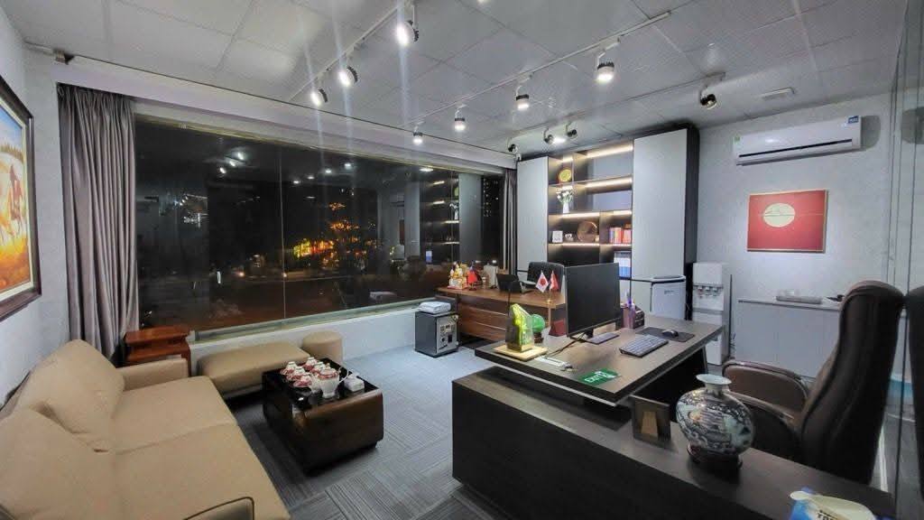 Bán building mặt phố Hoàng Sâm, 103m 8 tầng, giá cực tốt chỉ 500tr/m 15979714