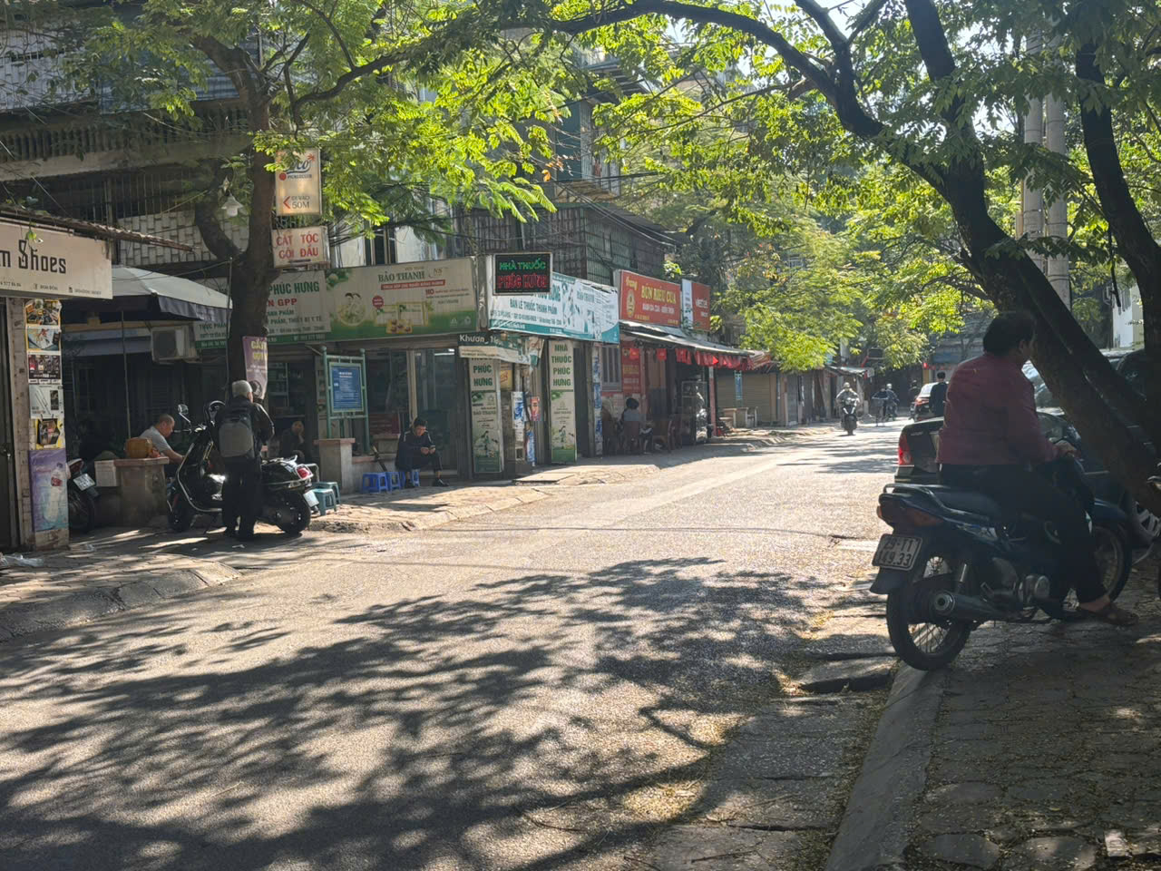 CHÍNH CHỦ cần bán gấp nhà lô góc, 3 tầng -  Trung tâm Đống Đa, phố Đặng Văn Ngữ - Full nội thất 15979724