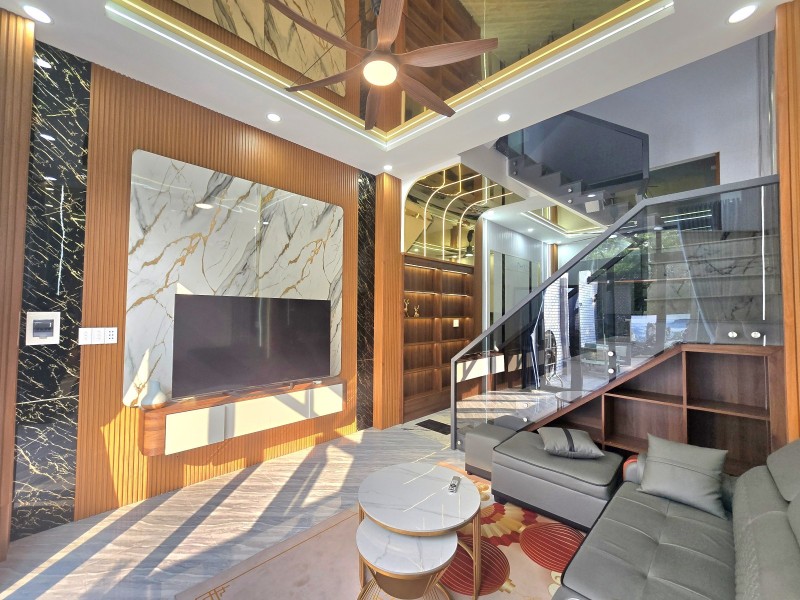 Bán nhà  Tỉnh lộ 43, Tam Bình, Thủ Đức, TP HCM. DT 70m2, 4PN, SH, 6.1 tỷ - 0933125879 15979726