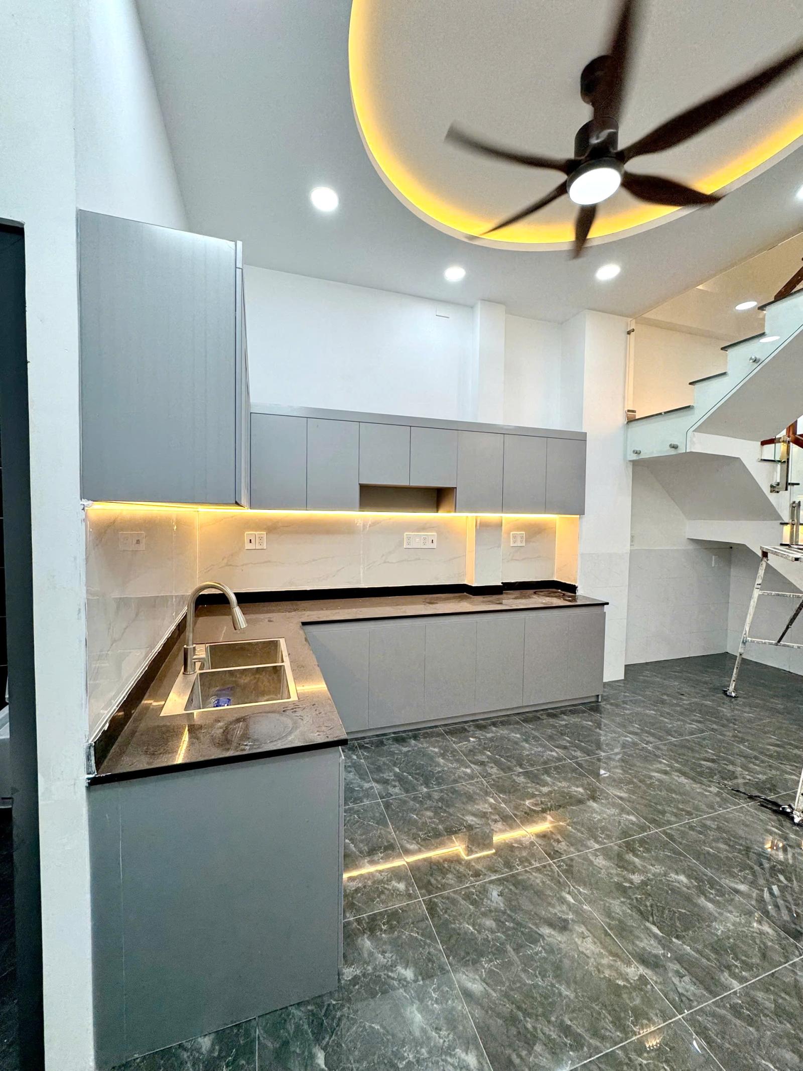 Nhà mới 2lầu/ST hẻm 154 Âu Dương Lân P3Q8 (P.Chánh Hưng) 15979732