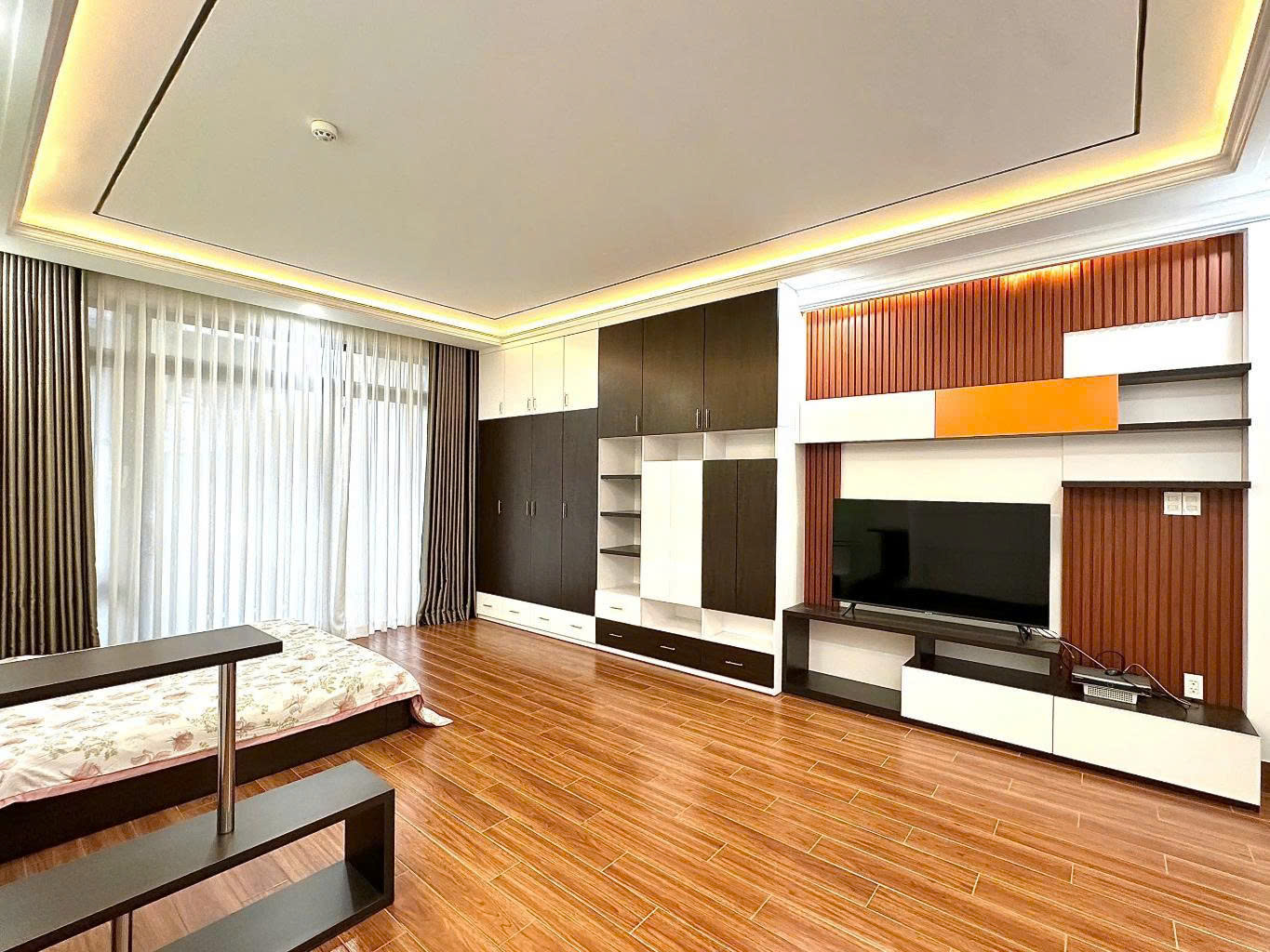 HOT ! HOT ! HOT ! KHAI XUÂN ĐÓN LỘC – TÒA NHÀ ĐẸP 7 TẦNG CÓ HẦM 15979737