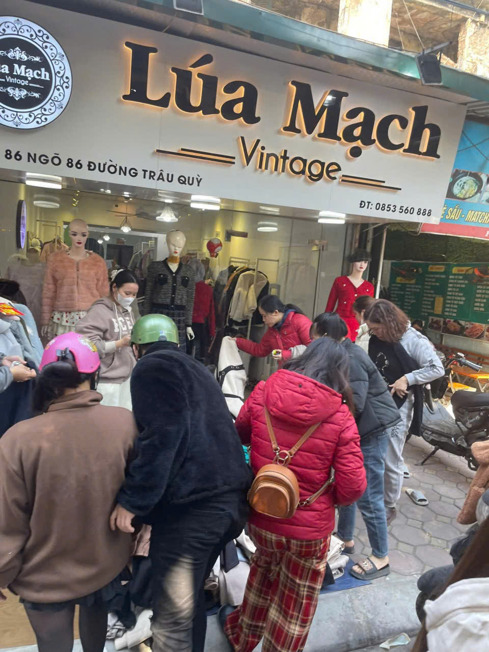 SANG NHƯỢNG SHOP QUẦN ÁO - TRÂU QUỲ, GIA LÂM Vị trí đắc địa: gần trường học, khu dân cư đông đúc, 15979746