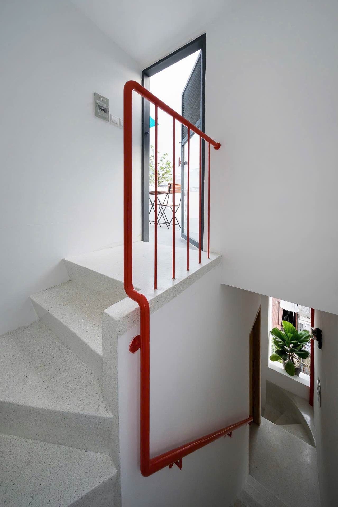 CHÍNH CHỦ GỬI NHÀ PHỐ 4 TẦNG KÈM NỘI THẤT P. HÒA HƯNG(QUẬN 10 CŨ)-DT 360TR/NĂM -CHỈ 6.xtỷ 15979841