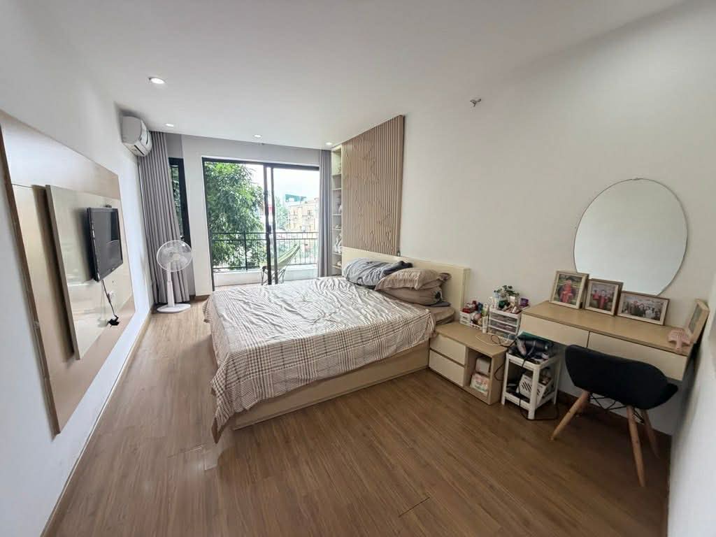 nhà đẹp mặt hồ Ngọc Lâm , gara, kinh doanh, ôtô đỗ cửa 15979882