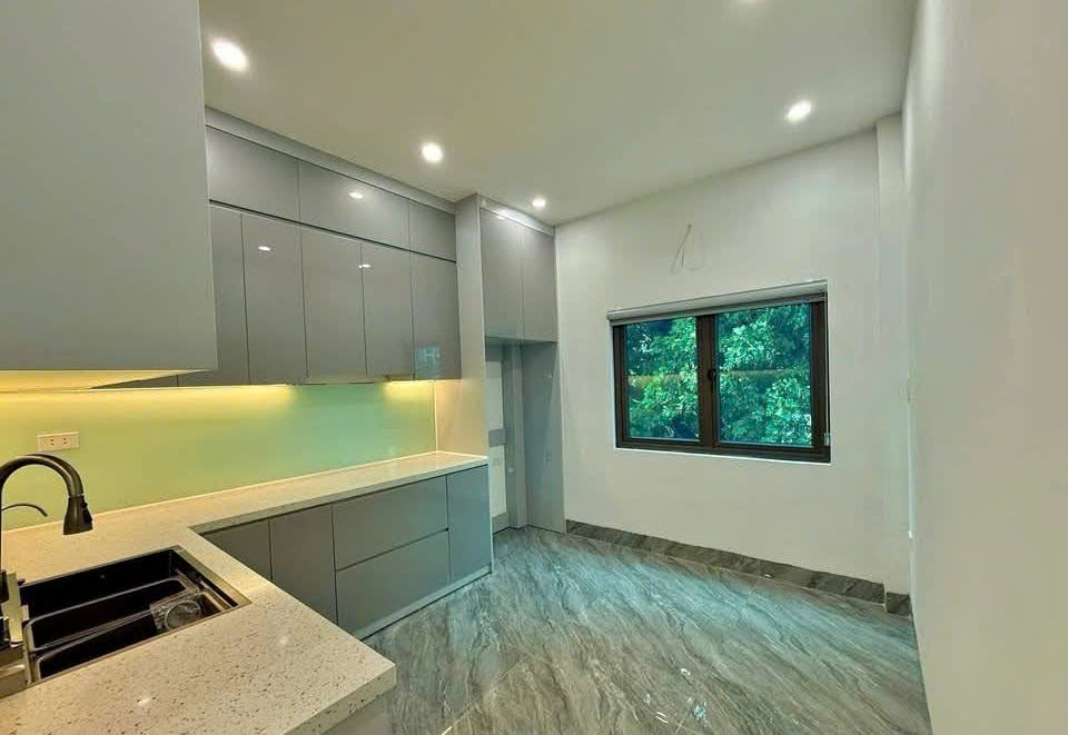 SỐC MẶT PHỐ ĐƯỜNG LÁNG GIÁ RẺ SỔ ĐỎ CHÍNH CHỦ NHÀ RIÊNG TẠI HÀ NỘI 15 TỶ 15979894