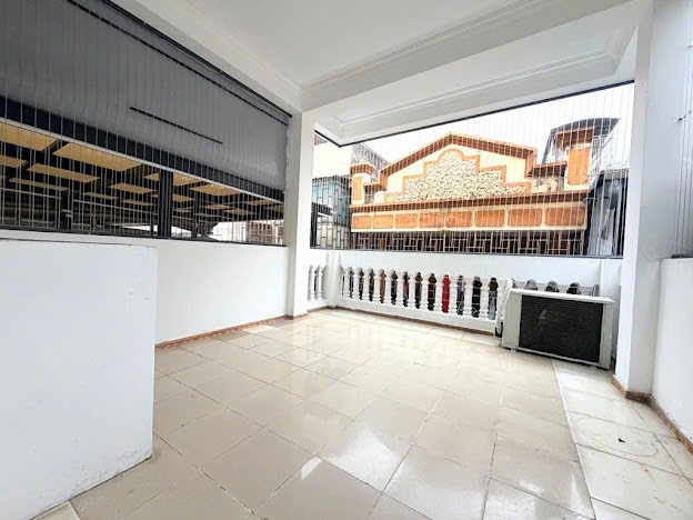 Phân khúc 5–10 tỷ cực hiếm tại Thanh Xuân
🔥 NHÀ ĐẸP – VỊ TRÍ HIẾM – CHỈ CÁCH Ô TÔ 5M – FULL NỘI THẤT – DẪN KHÁCH LÀ CÓ KHẢ NĂNG CHỐT 🔥 15979920