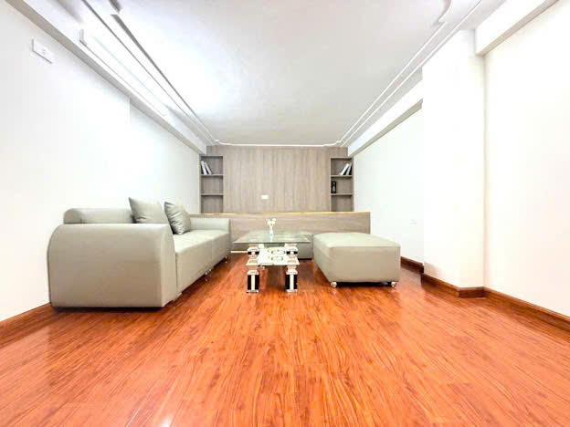 Phân khúc 5–10 tỷ cực hiếm tại Thanh Xuân
🔥 NHÀ ĐẸP – VỊ TRÍ HIẾM – CHỈ CÁCH Ô TÔ 5M – FULL NỘI THẤT – DẪN KHÁCH LÀ CÓ KHẢ NĂNG CHỐT 🔥 15979920