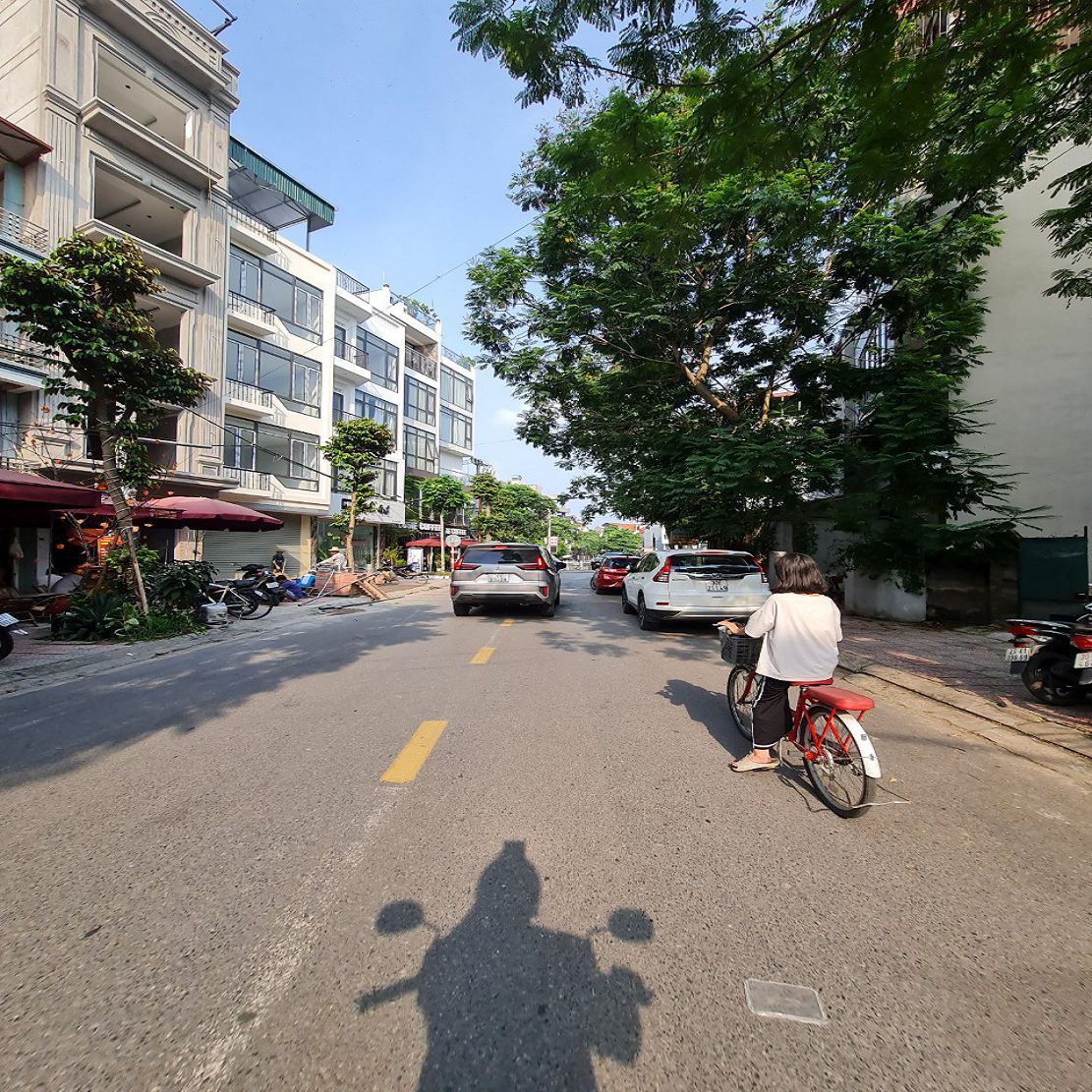 Đất Trâu Quỳ, GL. 100m2, mt 5m đường 15m kinh doanh sầm uất. Chỉ 15 tỷ hơn. Lh 0989894845  15979945