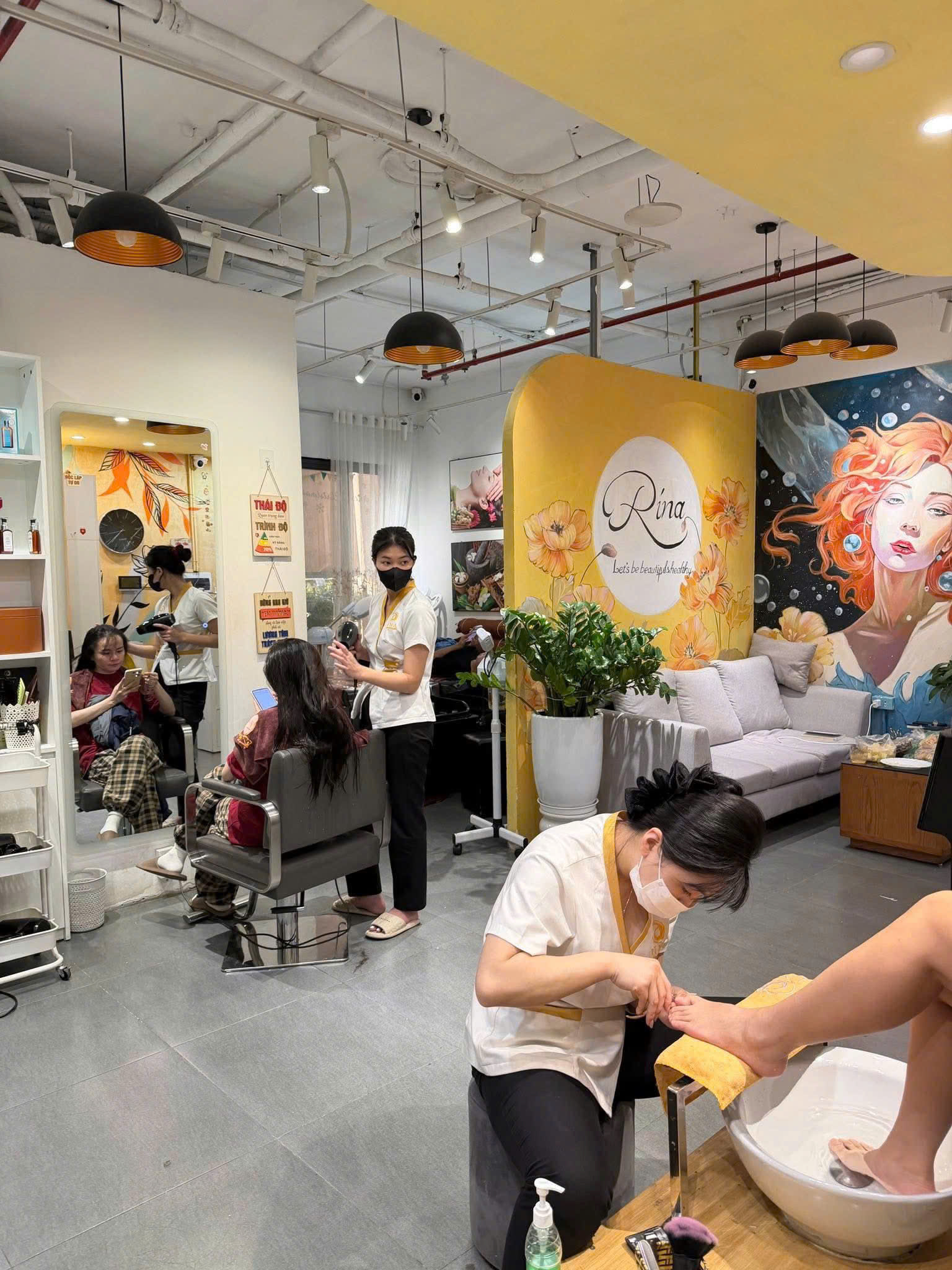 SANG NHƯỢNG SPA FULL KHÁCH TẠI VINHOMES SMART CITY HÀ NỘI 15979950