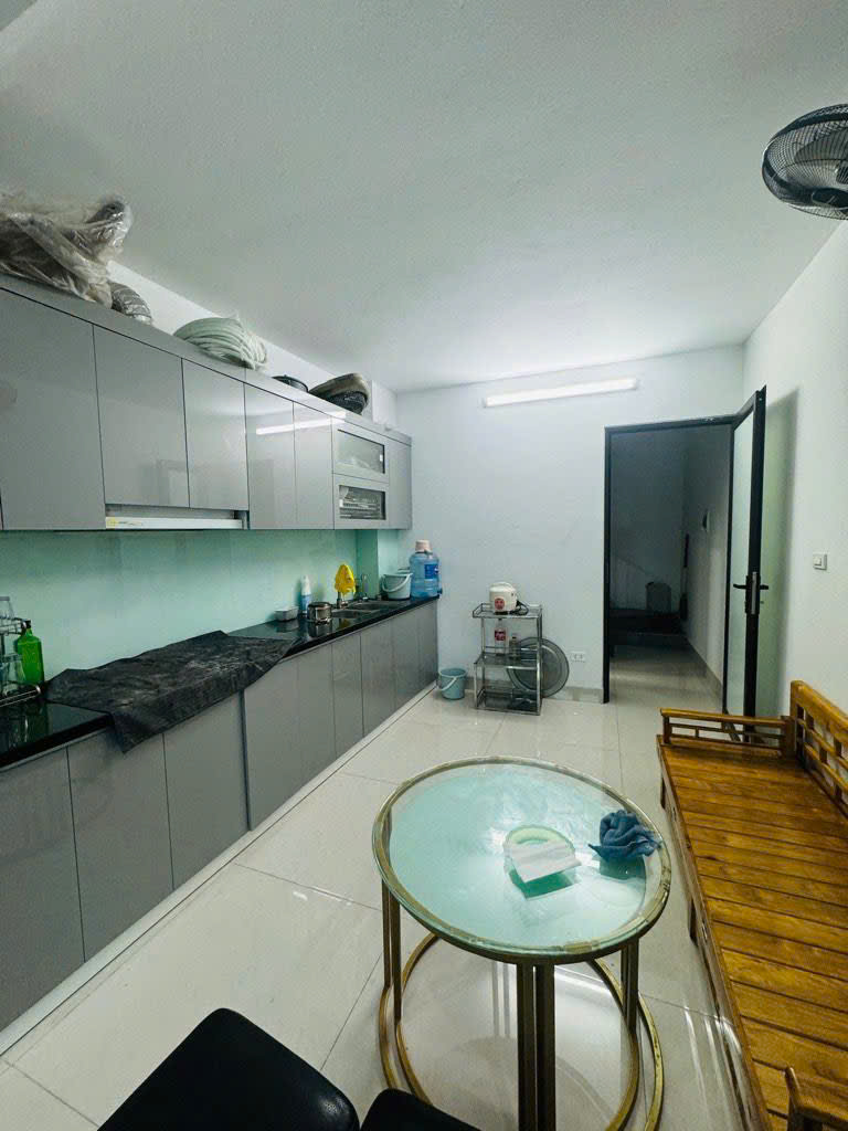 Nhỉnh 13t , 5 tầng thang máy,cách 1 nhà ra mặt phố Ngọc Lâm , cực hiếm nhà bán,dân xây Btct chắc 15979952