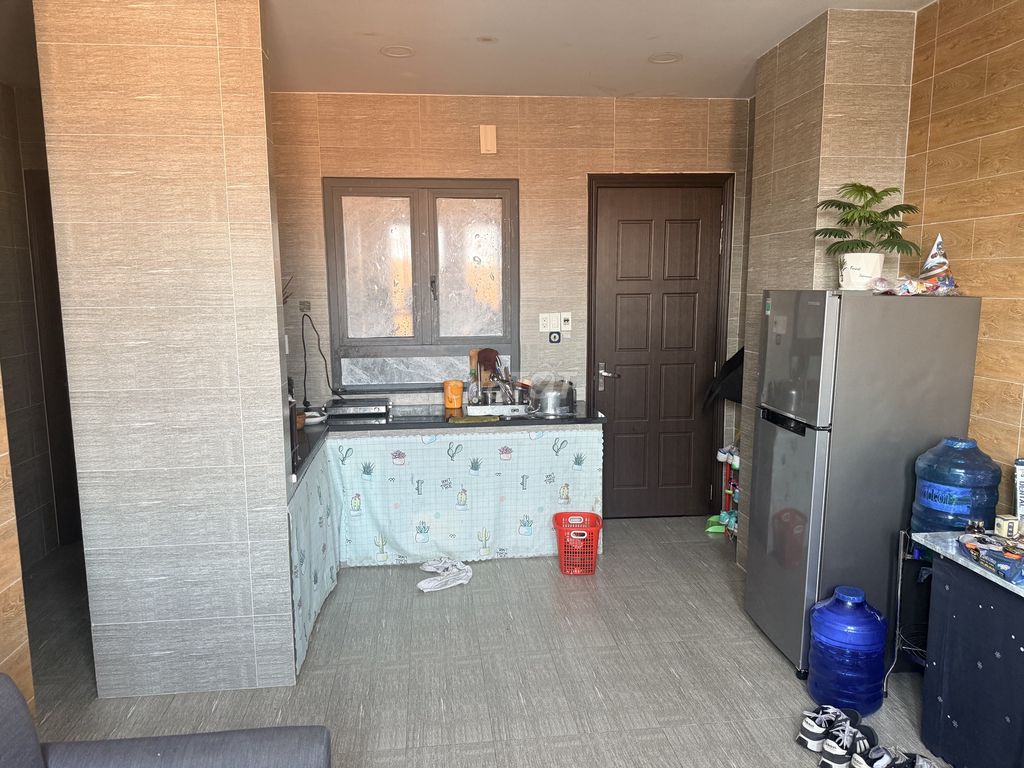 Cho thuê CHDV cao cấp 2PN, 1 phòng khách riêng biệt - không thu phí quản lý. 15979959