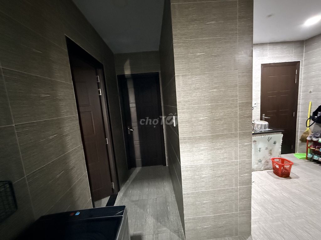 Cho thuê CHDV cao cấp 2PN, 1 phòng khách riêng biệt - không thu phí quản lý. 15979959