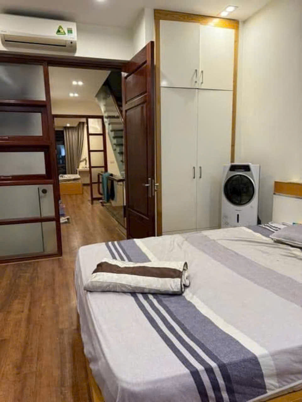 Chủ nhà cần BÁN GẤP nhà khu Mễ Trì - Ô tô vào nhà - Kinh doanh tốt - Khu vực phát triển mạnh 15979964