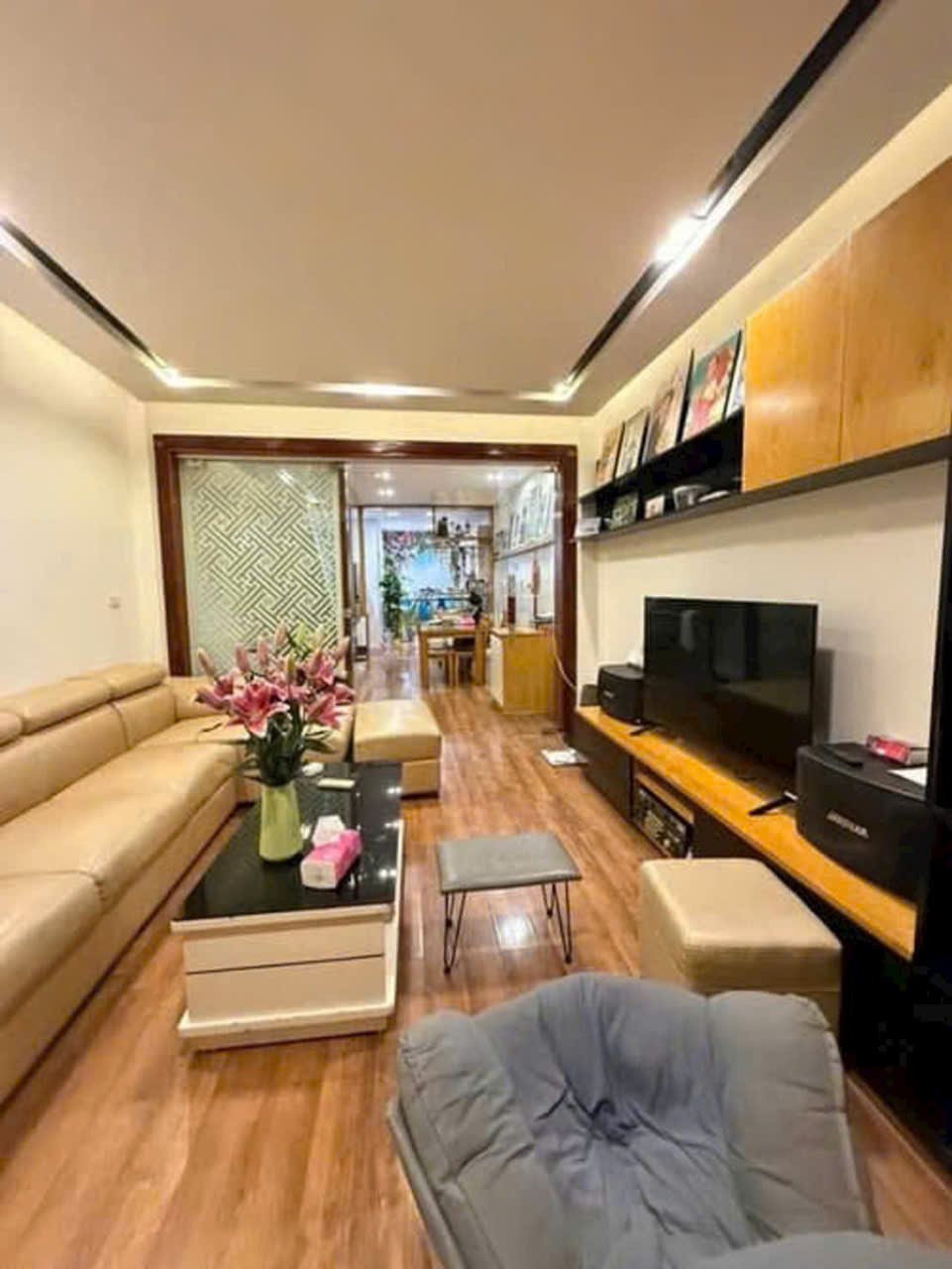 Chủ nhà cần BÁN GẤP nhà khu Mễ Trì - Ô tô vào nhà - Kinh doanh tốt - Khu vực phát triển mạnh 15979964