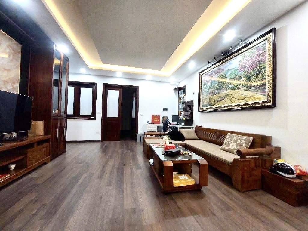 Giảm chào 1 tỉ! Bán nhà mặt phố Trung Phụng, 50m2, 8 tầng, mặt tiền 4.2m, 33.5 tỷ, KD đỉnh 15980049