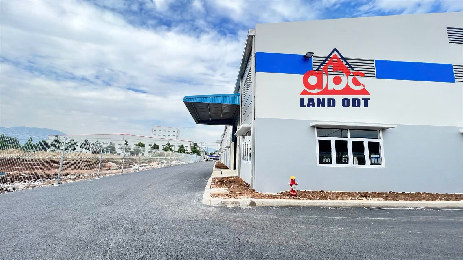 Nhà xưởng sản xuất ưu tiên CNC, CN phụ trợ,  thiết kế kiên cố, hiện đại, giao xưởng liền 15980060
