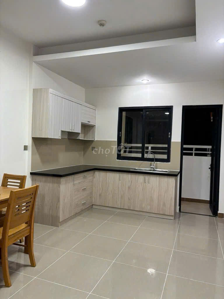 CHO THUÊ CHCC ĐỨC KHẢI 2 PHÒNG 90M2,ĐẦY ĐỦ TIỆN NGHI, DỌN ĐẾN Ở NGAY
 15980098