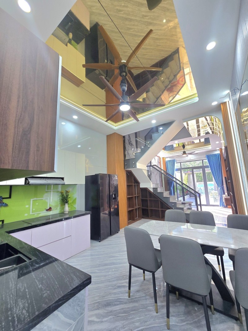 Bán nhà  Tỉnh lộ 43, Tam Bình, Thủ Đức, TP HCM. DT 70m2, 4PN, SH, 6.1 tỷ - 0933125879 15980101