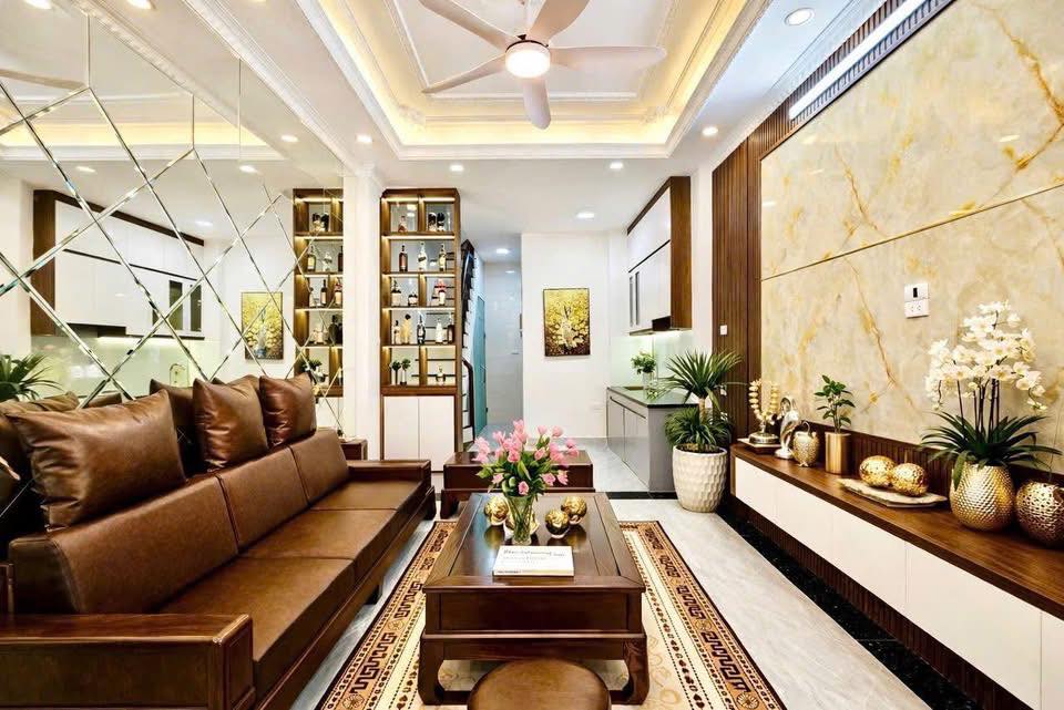 Bán nhà phố Hào Nam, Đống Đa, ngõ nông, nhà xây mới, 41m, 5 tầng thang máy, 12.8 tỷ 15980145