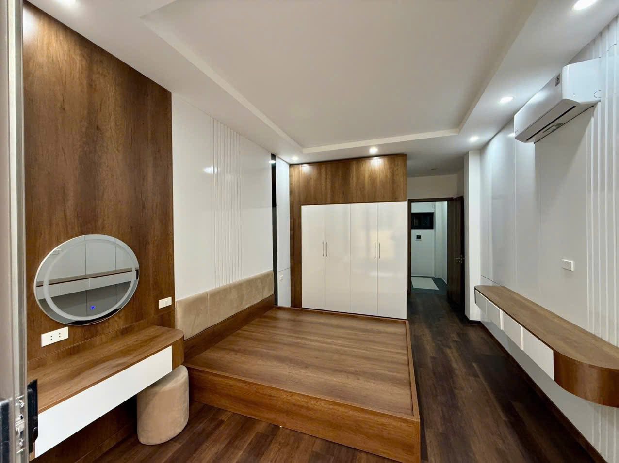 Bán nhà xây mới 6 tầng thang máy Cát Linh, Đống Đa, ngõ nông, hai thoáng, 47m, 13.5 tỷ 15980151