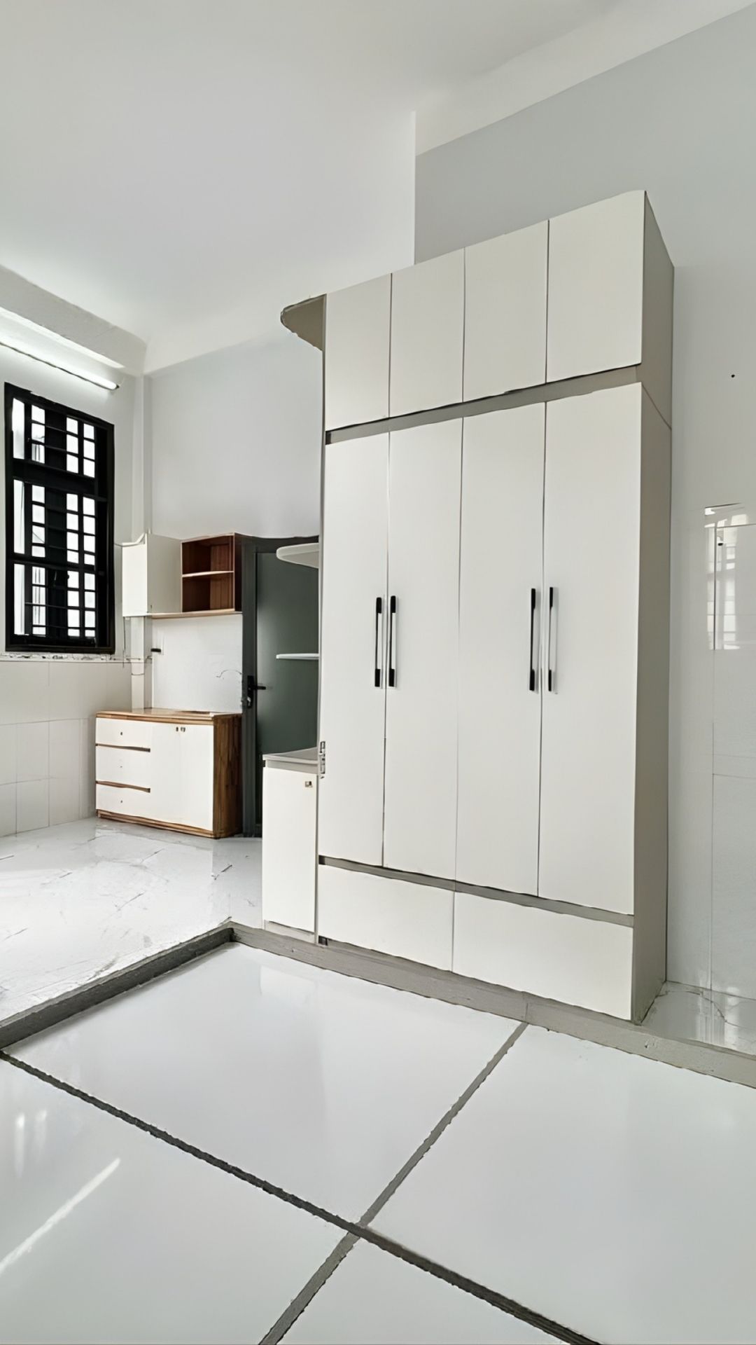 SÁT MT DƯƠNG BÁ TRẠC  QUẬN 8  HẺM 5M  DT 65M2  NHÀ ĐẸP 15980181