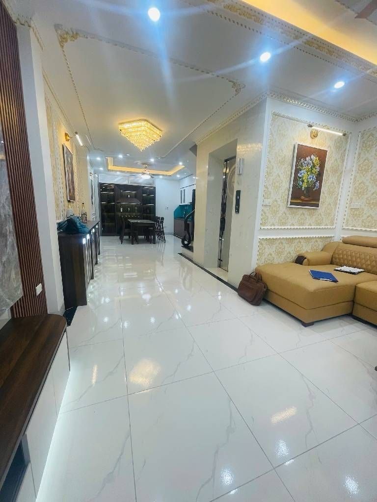 Bán nhà đẹp Việt Hưng- Ô tô- Gara- Thang Máy- 50m 6tầng 11,5 tỷ (TL) 15980201