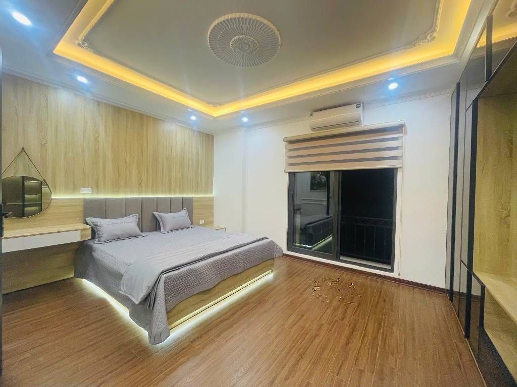 Bán nhà đẹp Việt Hưng- Ô tô- Gara- Thang Máy- 50m 6tầng 11,5 tỷ (TL) 15980201