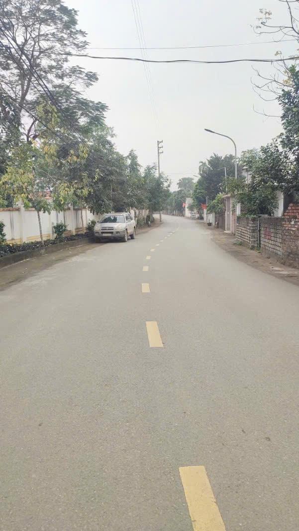 Bán gấp trả nợ sát trục chính sổ đỏ Hà Nội. 15980212