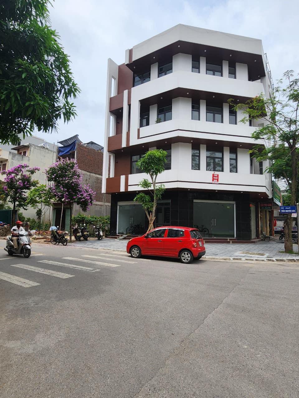 Bán lô đất mặt đường Trần Nguyên Đán, ph Thanh Bình, TP HD, 80m2, mt 4m, đường 17.5m 15980235