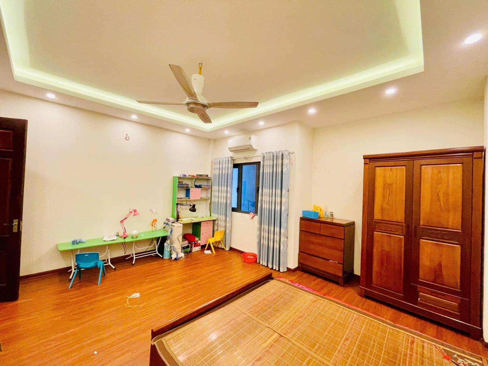 BÁN NHÀ NGỌC HÀ 50M 4 TẦNG MẶT TIỀN 4,5M 14 TỶ 15980232