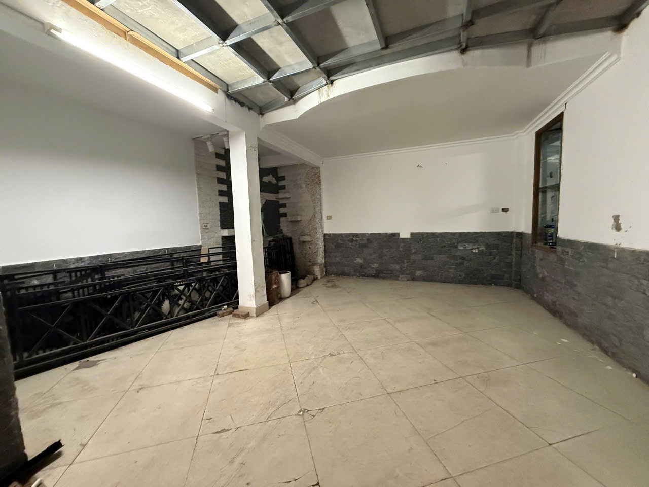 Nhỉnh 7.x tỷ Trần Khát Trân Hai Bà Trưng 40m nhà 5 tầng 3 ngủ  ( Có thương lượng) 15980236