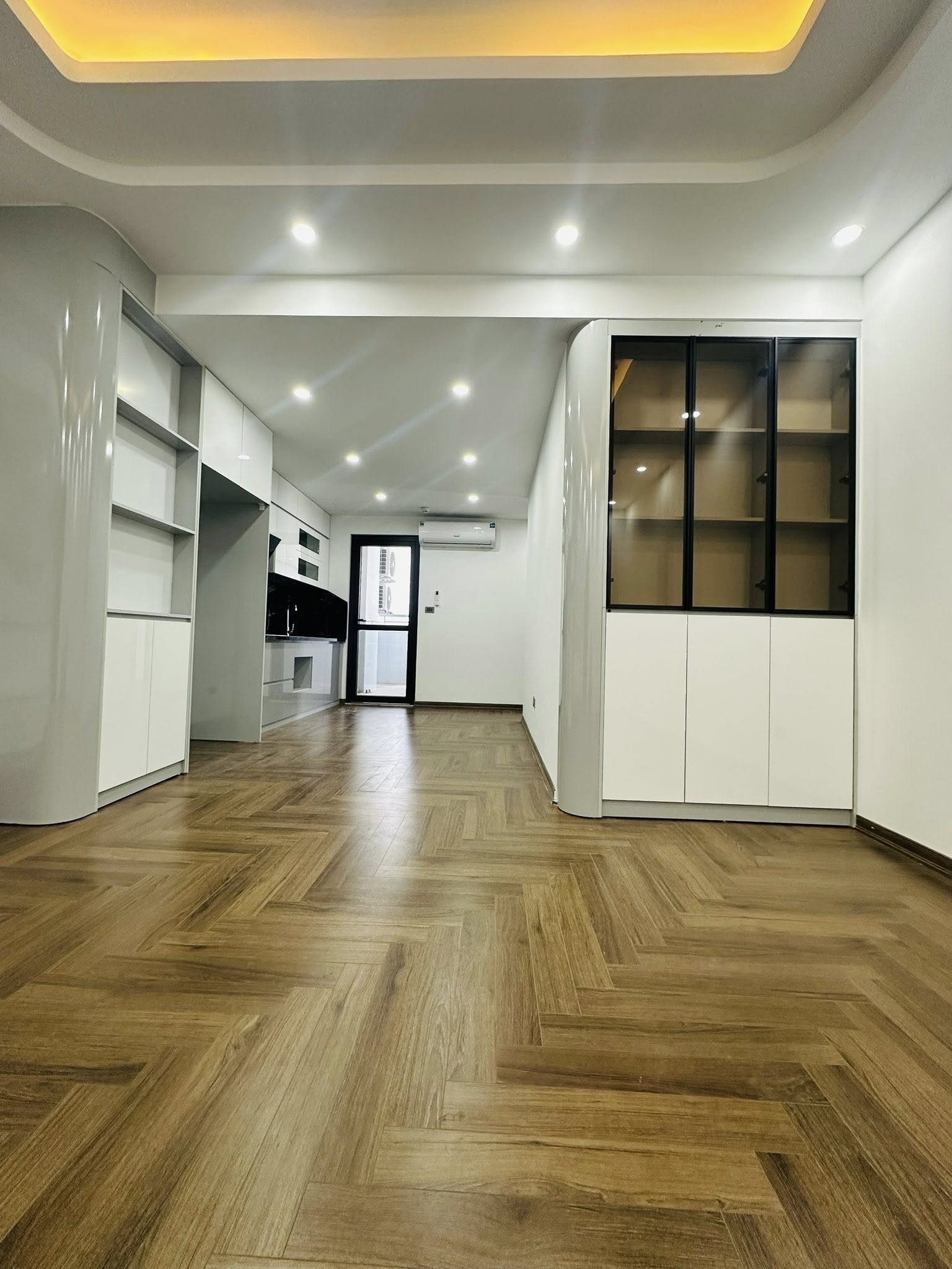 💥Tòa 30T Nam Trung Yên, Cầu Giấy 76m 3PN, Nội thất mới keng, 7.65 tỷ💥 15980280