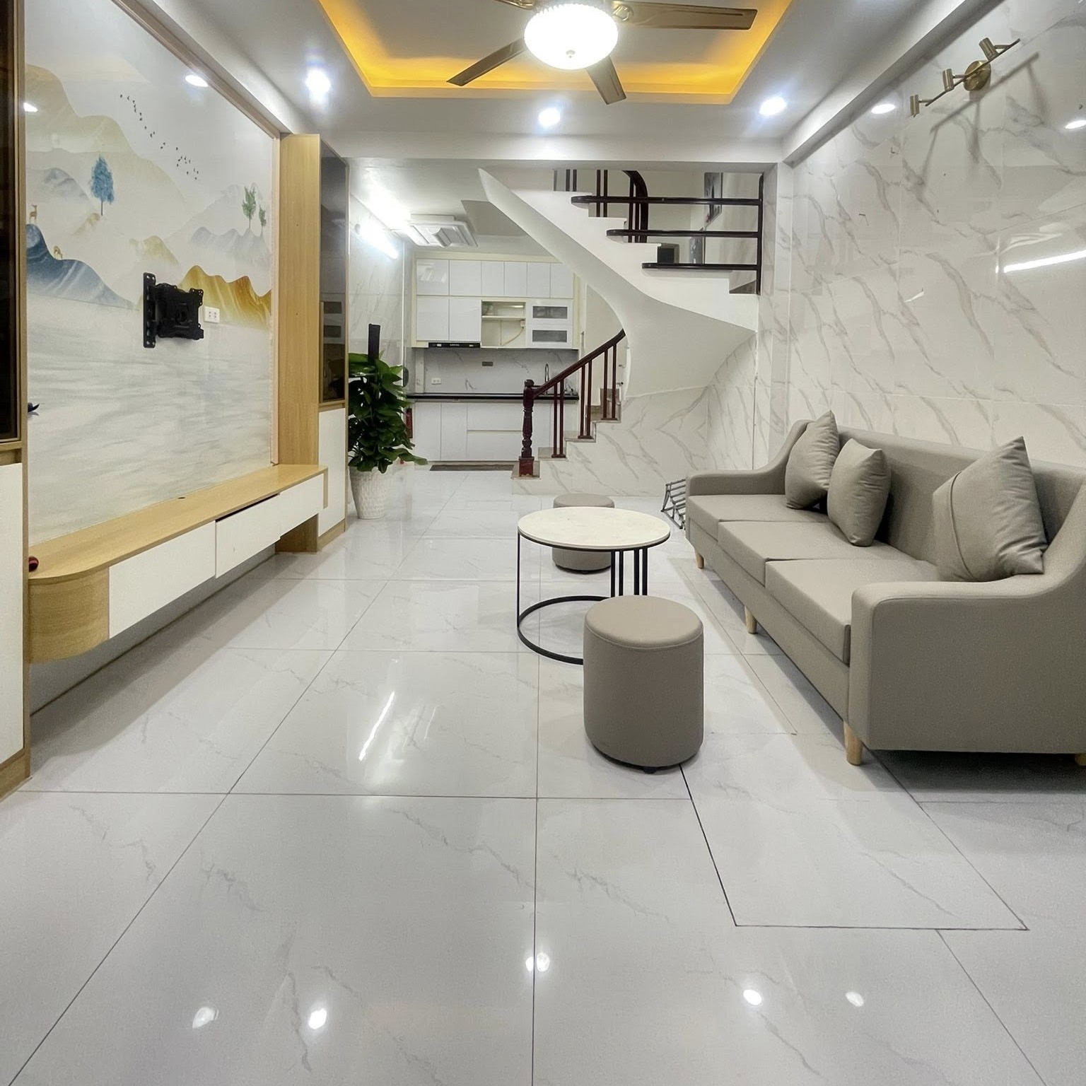 ĐỊNH CÔNG - NHÀ ĐẸP - CHỦ TẶNG NỘI THẤT - NGÕ NÔNG SÁT OTO, CHỢ - 30m*5T 7.XX TỶ ( CÓ TL) 15980288