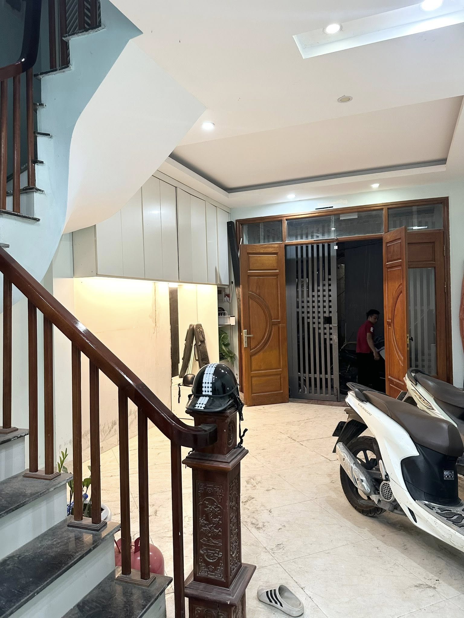 BÁN NHÀ KHƯƠNG ĐÌNH – 5 TẦNG FULL NỘI THẤT – GẦN HỒ - NGÕ 3 GÁC CÁCH PHỐ Ô TÔ TRÁNH 10M – 7.X TỶ. 15980290