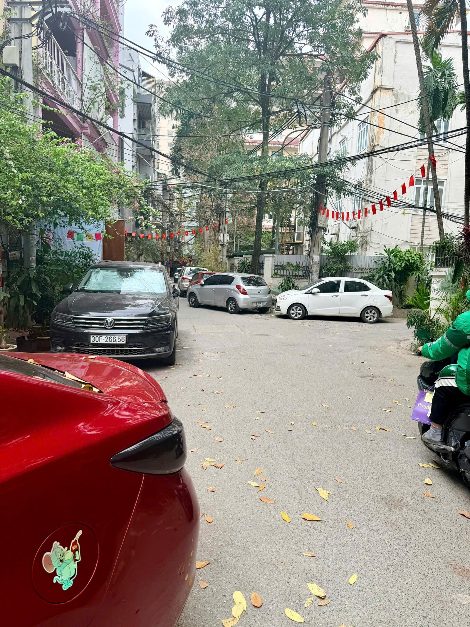 BÁN NHÀ VÕNG THỊ 93M 5 TẦNG MẶT TIỀN 5.5M Ô TÔ VÀO NHÀ GIÁ 46 TỶ 0336212066 15980312