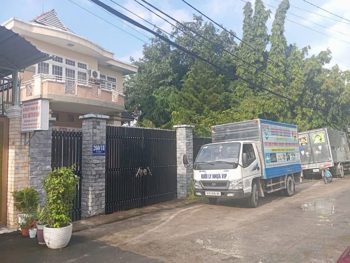 Bán nhà mặt tiền 2 tầng 23x28m giá 18 tỷ Đường nhựa 8m, Tân Xuân 15980342