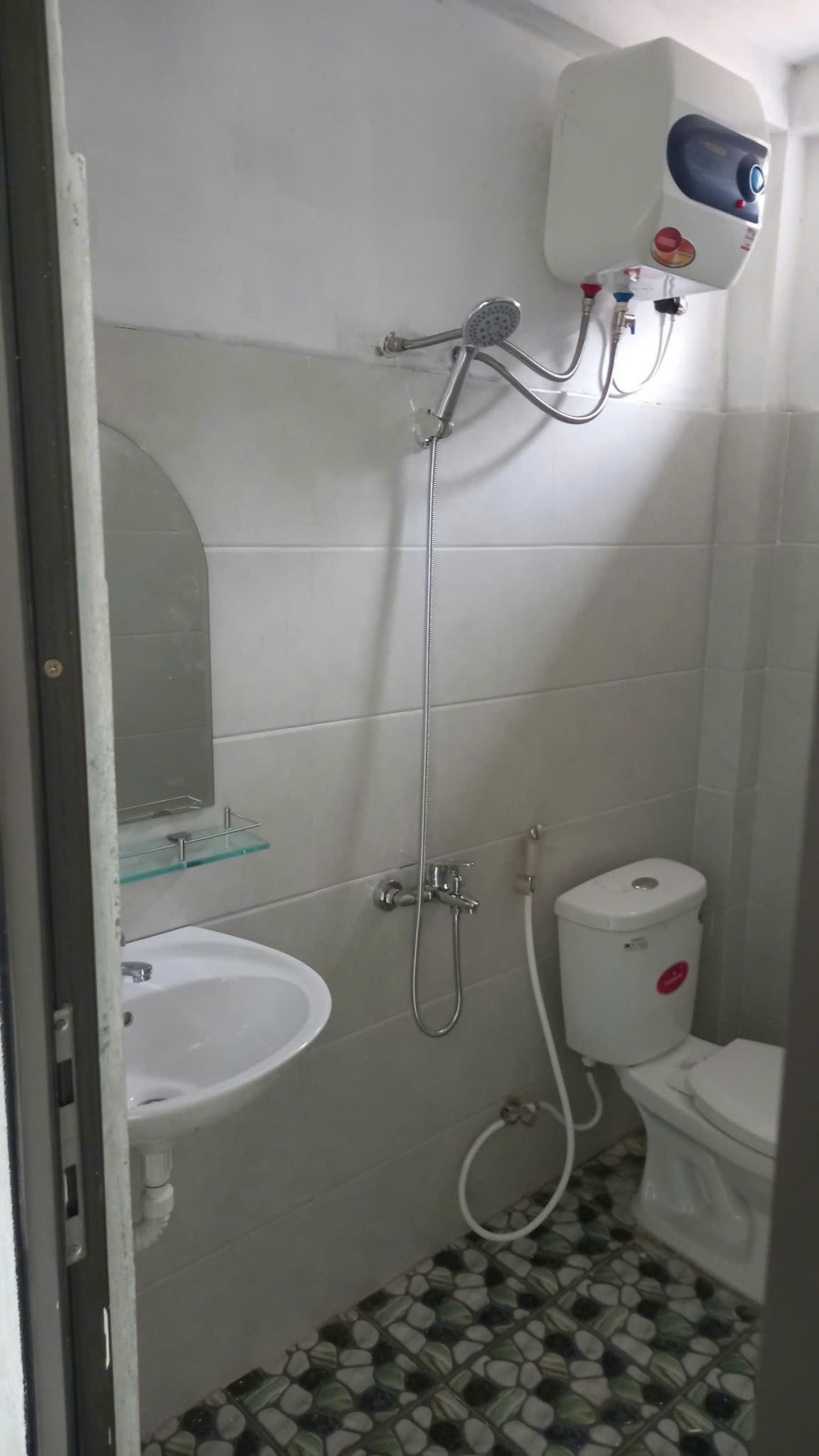 Phòng mới FULL nội thất cửa sổ rộng Chỉ cho NỮ thuê – Giá tốt 3tr! 15980364