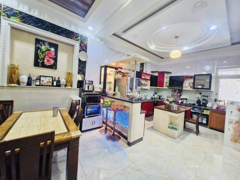 Bán Biệt Thự đường số 14, Bình Trưng Tây, Q2, TP HCM. DT 310m2, 3 tầng, Sổ Hồng. Giá  26.9 Tỷ - 15980437