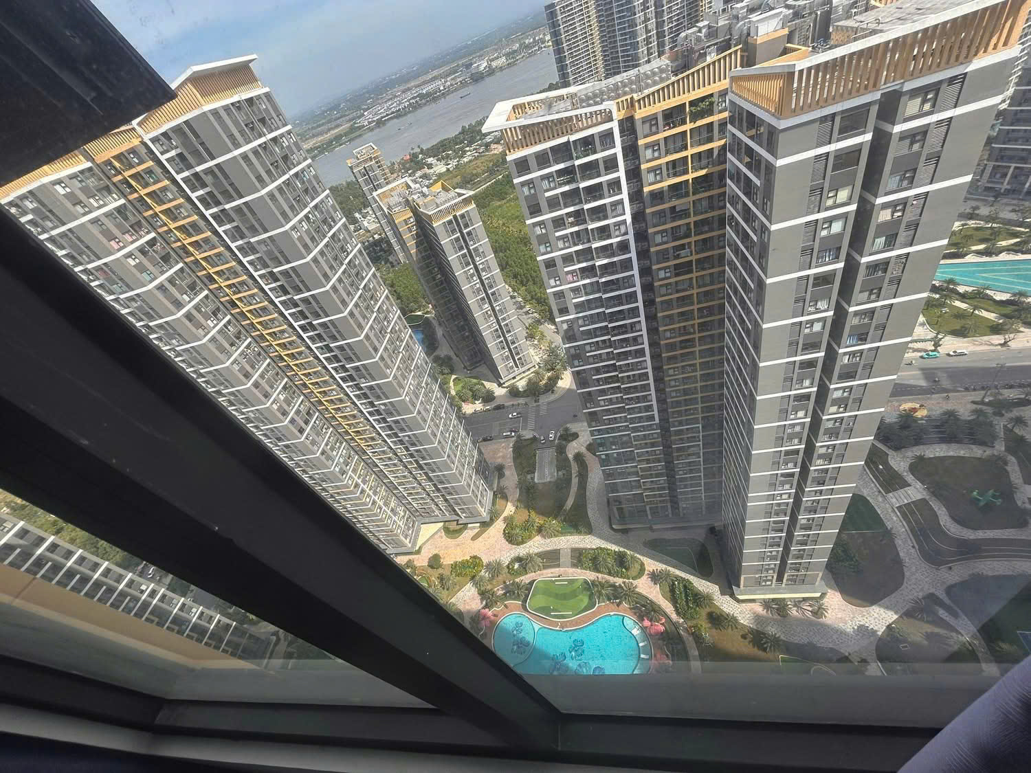 CHÍNH CHỦ CẦN BÁN CĂN HỘ 1 PN+ VINHOMES GRAND PARK BS8- 38-06 - QUẬN 9 - view cực xịn 15980466