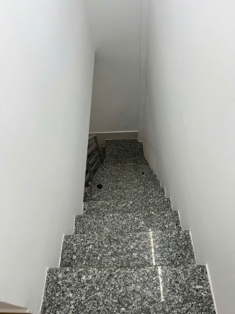 Nhà mới rất đẹp giá tốt 1 lầu 3,8mx7,5m đường ba gác lê văn khương q12 15980478