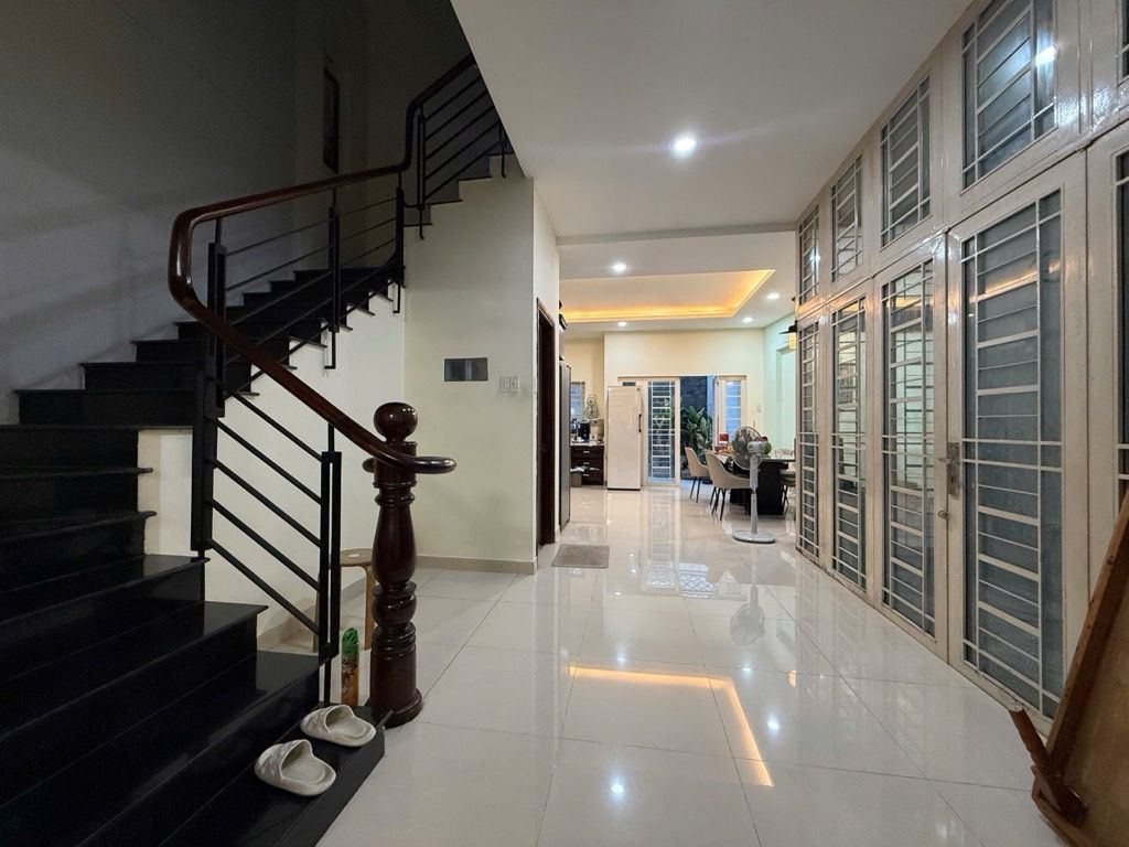 Nguyễn thị thập 135 m2, giá 20 tỷ Tân Thuận Quận 7 15980492