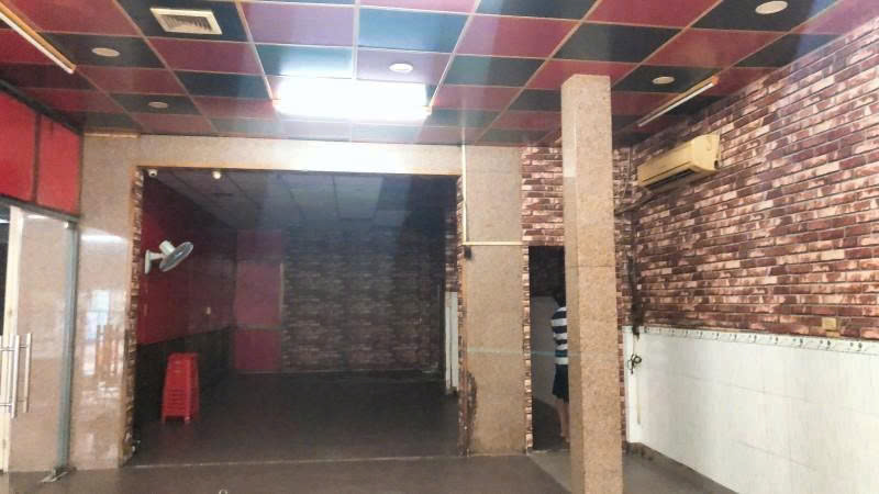 Bán nhà Mặt tiền Hoàng Hoa Thám -  gần Cộng Hòa, 6,5x29m, 3 tầng cũ, Sổ A4, 46,9 tỷ. 15980518