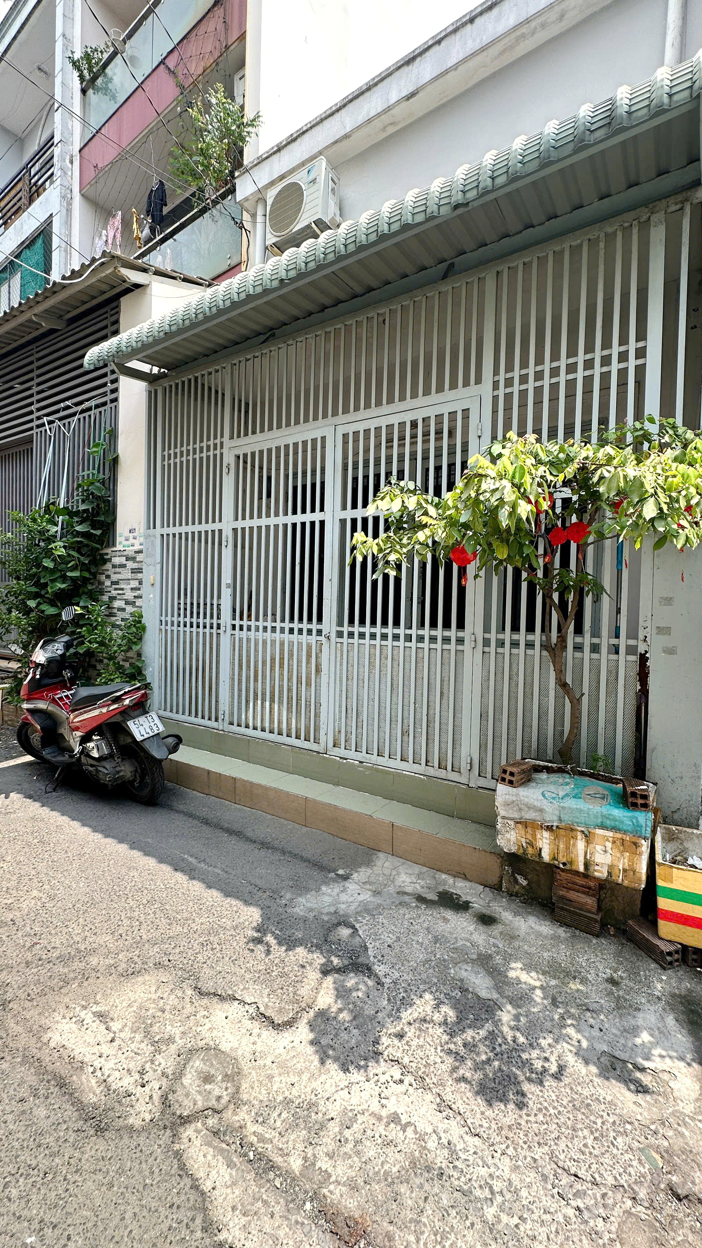 Nhà 1 lầu 4x13m cách MT Phạm Hùng 2 căn HXH P4Q8 15980532