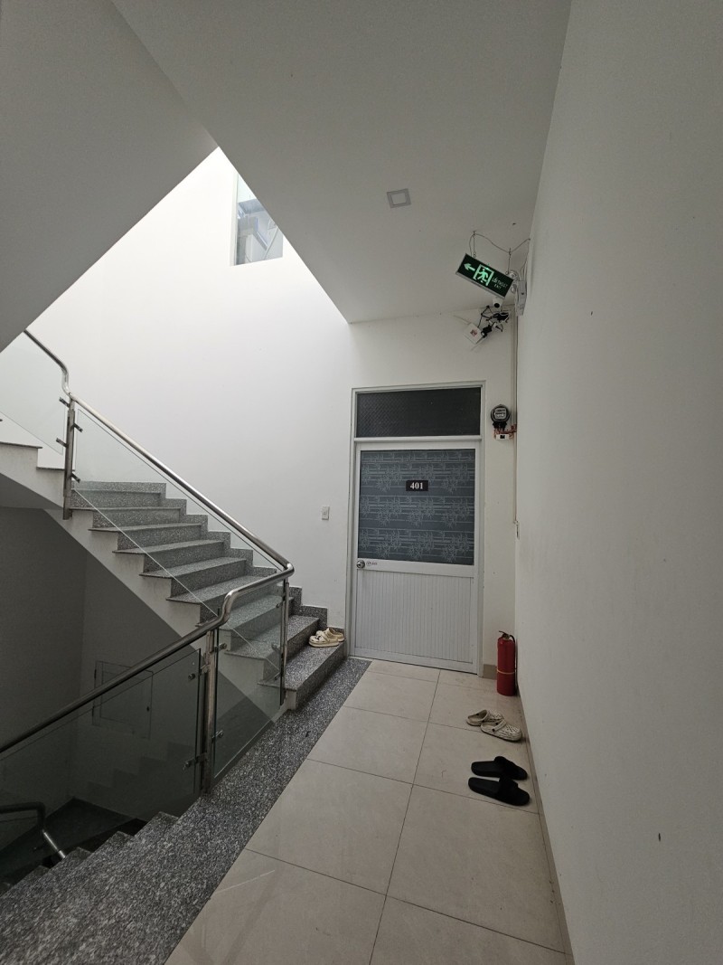 ► MT Man Thiện đường 7.5m gần Cổng Sân Bay, 96m2, 4 tầng, 8 phòng KD 15980557