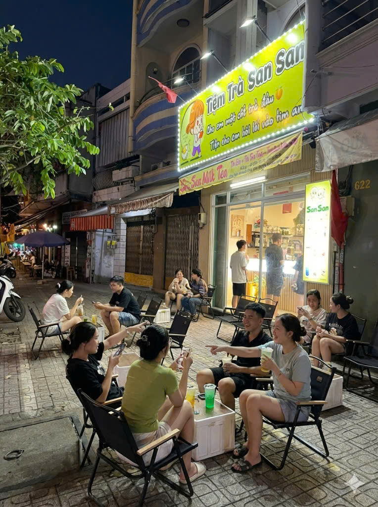 TUYỂN NHÂN VIÊN PHỤC VỤ – PHA CHẾ (KHÔNG PHÂN BIỆT GIỚI TÍNH). lương hấp dẫn 15980572