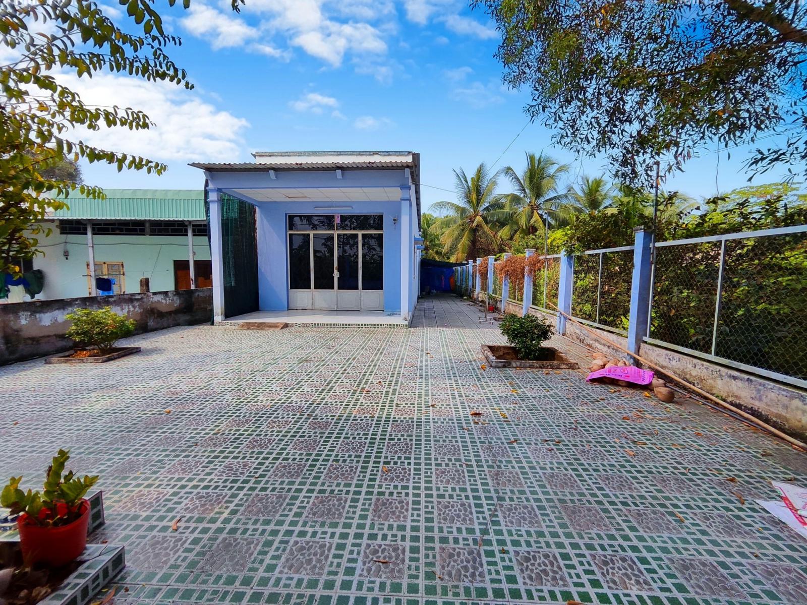 CẦN BÁN 299M2 ĐẤT THỔ CƯ VÀ NHÀ CẤP 4 MT ĐƯỜNG ĐÊ SỐ 2 15980574